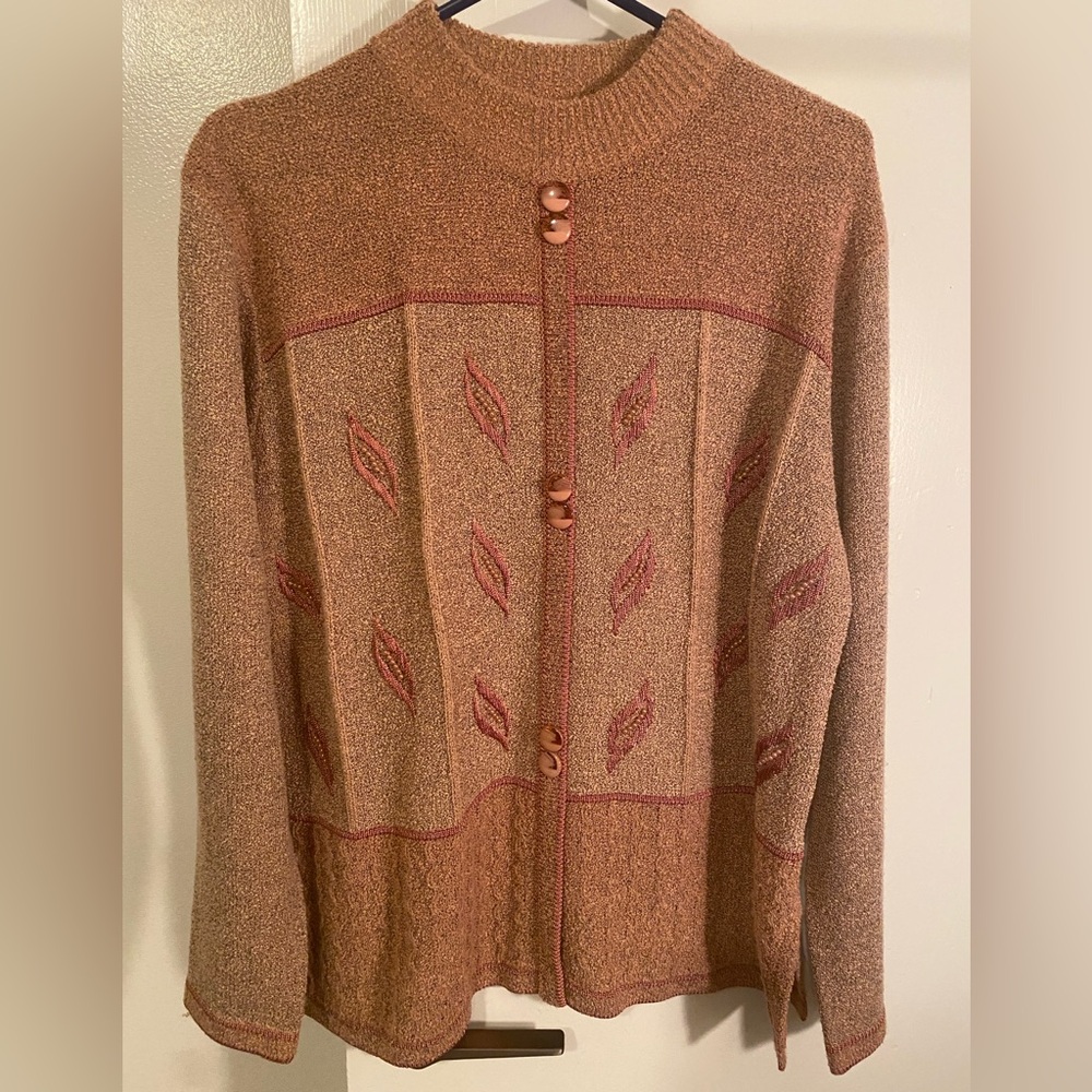 Elegant pink embroidered Sweater